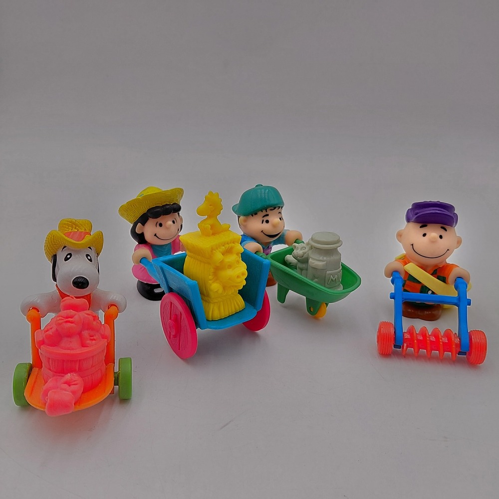 Vtg Peanuts Snoopy Lucy Charlie Brown Farm Figure Set United Feature McDonald's